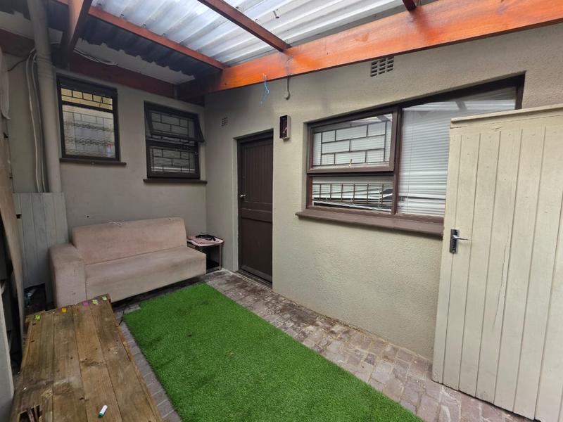 To Let 2 Bedroom Property for Rent in Blomtuin Western Cape